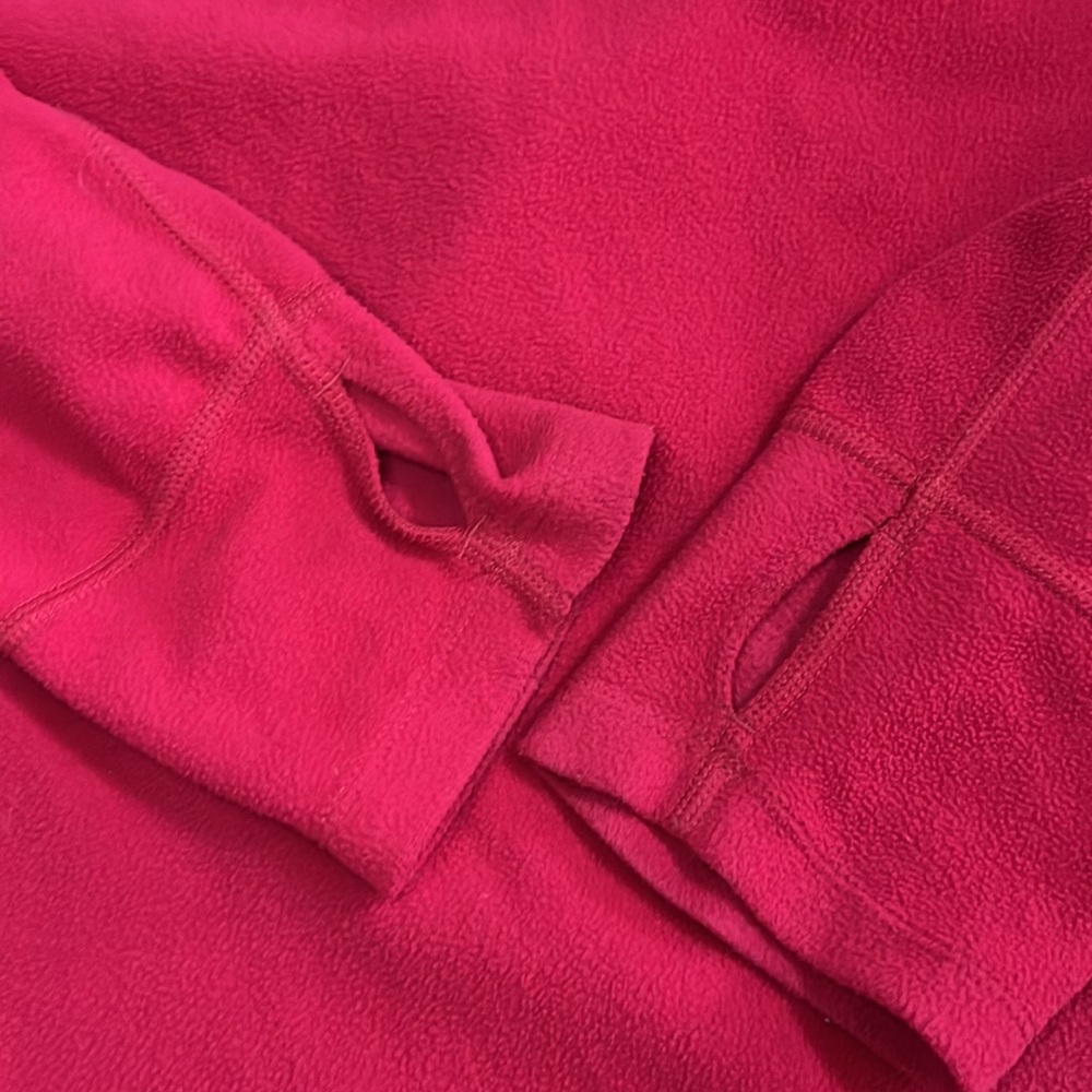 North Face Red 1/2 Zip Long Sleeve Shirt, Size Large - Picture 3 of 4